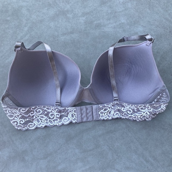 ⚜️MaidenForm Gray and White Lace Padded Bra! - Picture 2 of 5